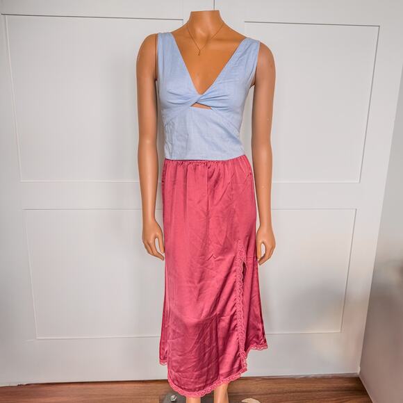 NWT-Francesca’s Bernice Fitted Pink Satin Lace Trim Slit Midi Skirt, X-Small - Picture 8 of 12